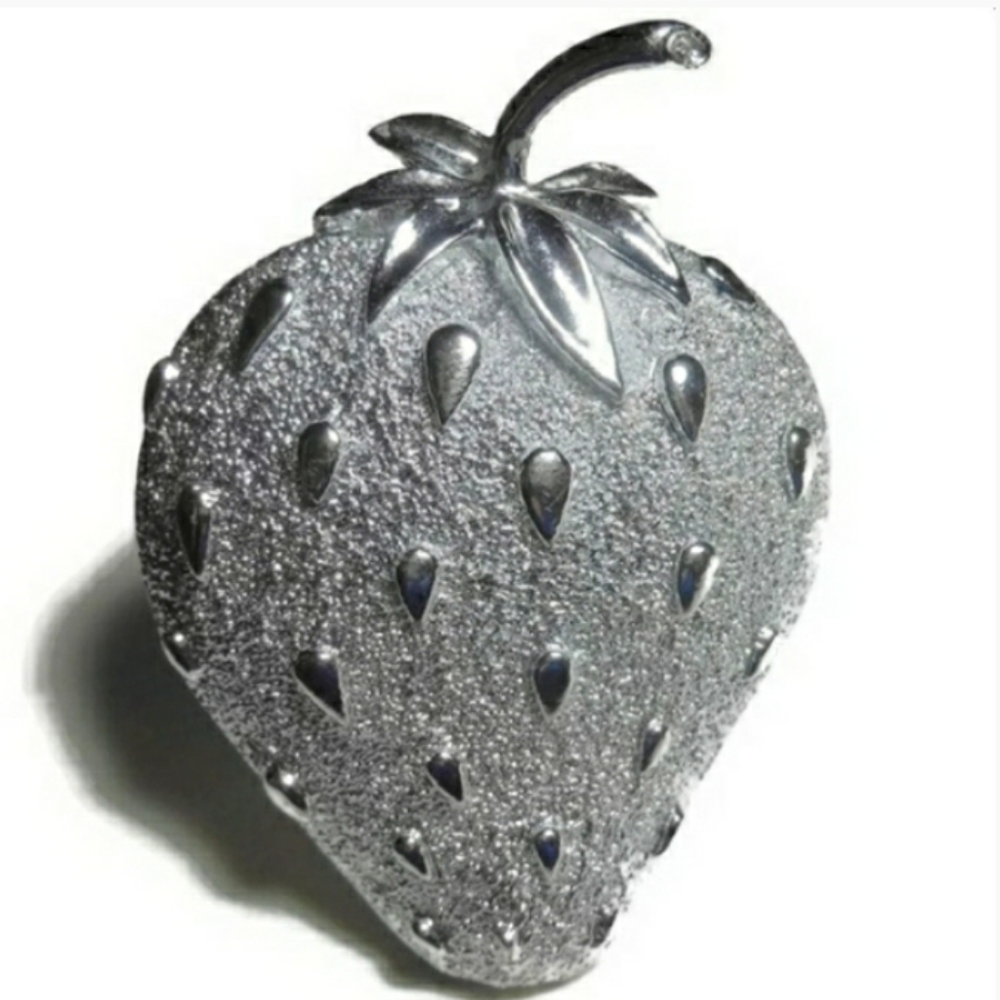 Sarah Coventry Silver Strawberry Pin/Brooch